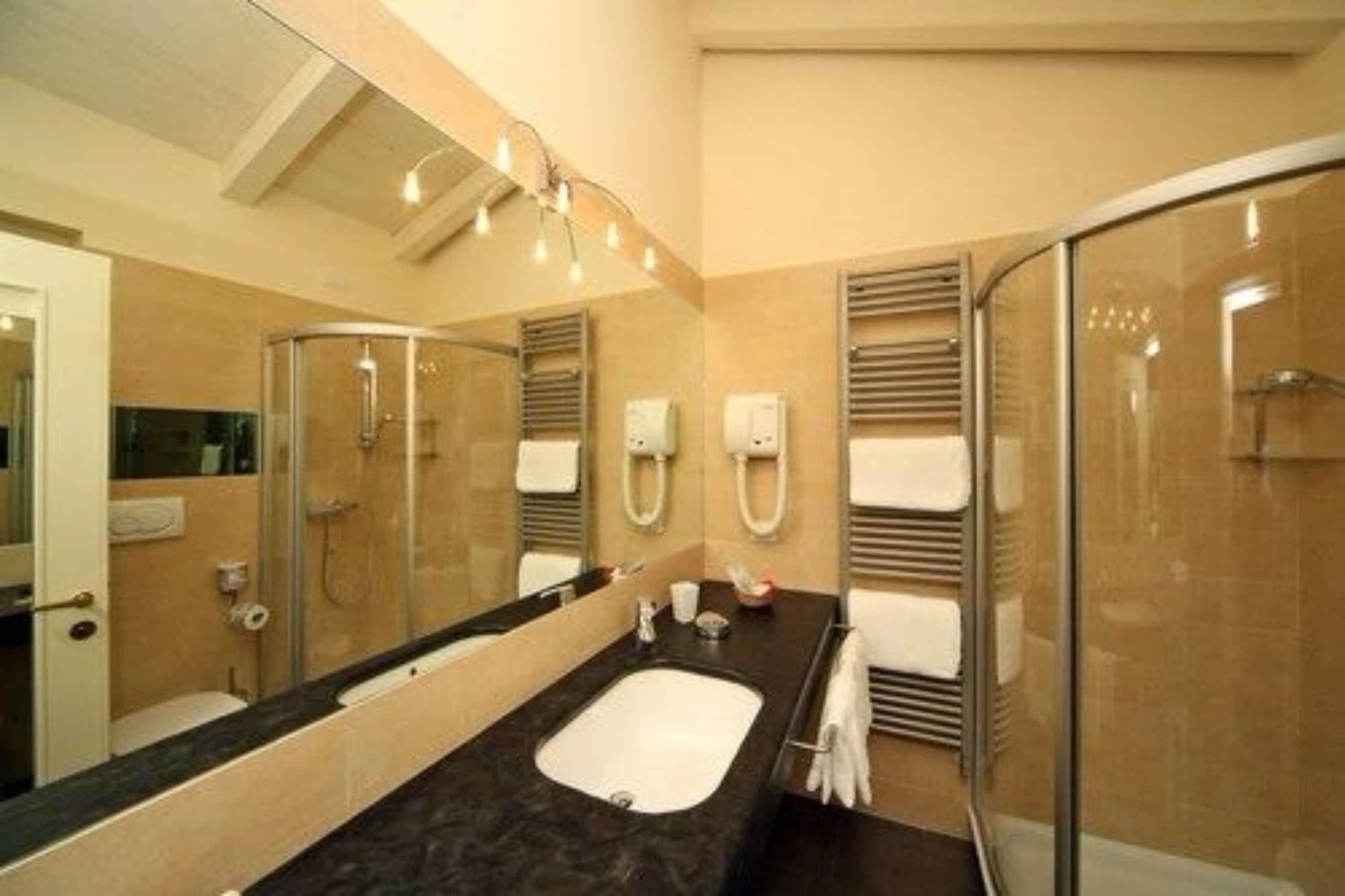 מאלצ'סינה Hotel Sailing Center מראה חיצוני תמונה